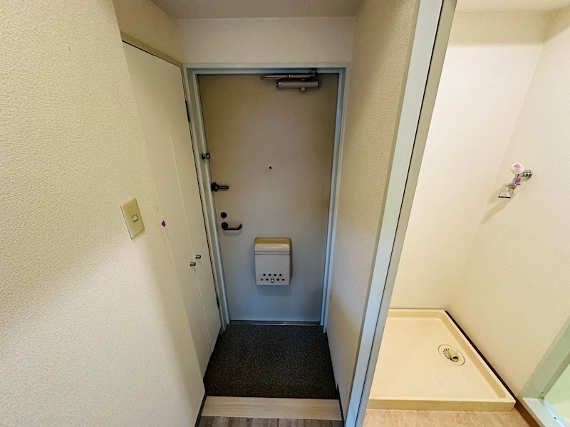 ＫＦビル 玄関