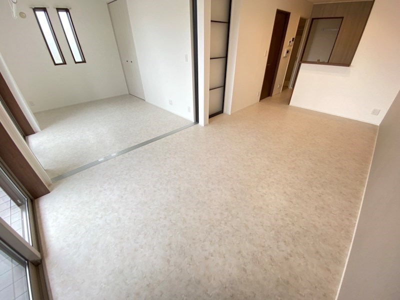 Y・ノヴェルB リビング