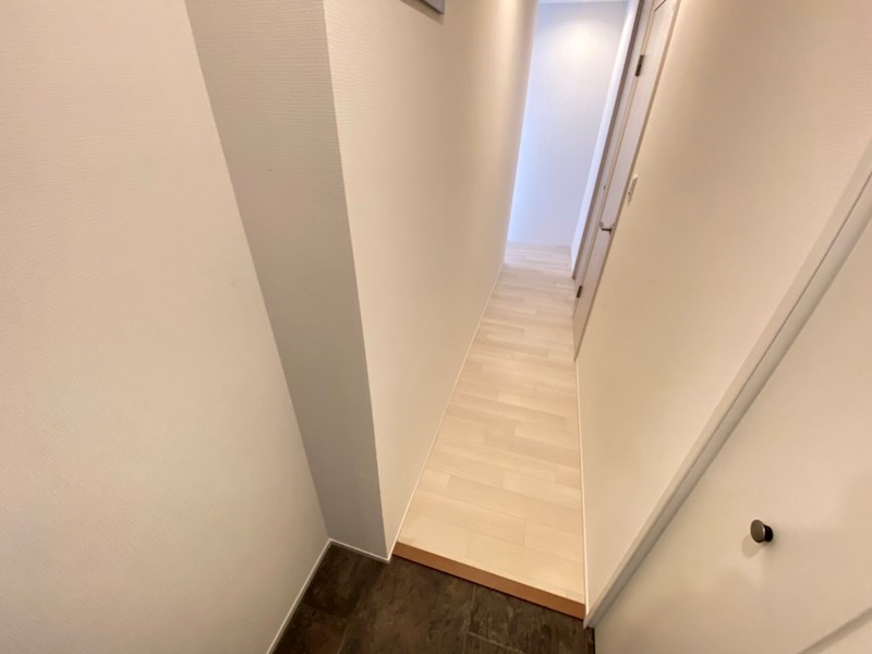 Y・ノヴェルA 玄関