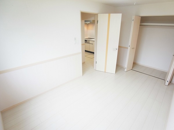 プティ　グリシーヌ ベッドルーム