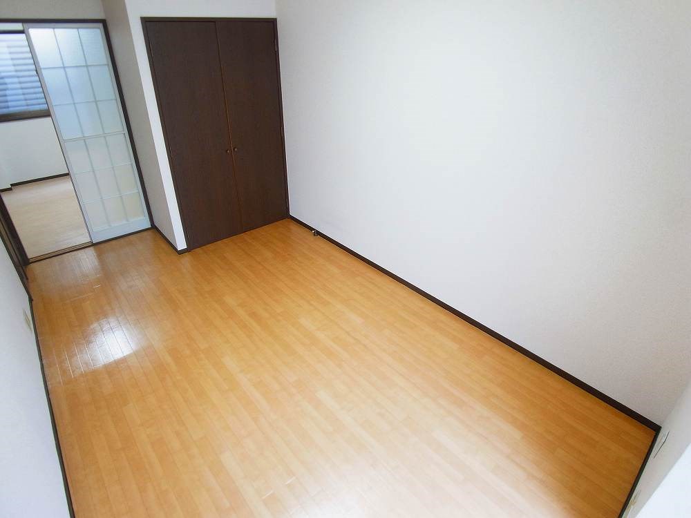 メゾン宮崎 ベッドルーム