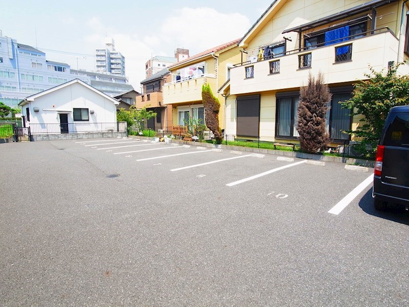 グローリーシャンテ 駐車場