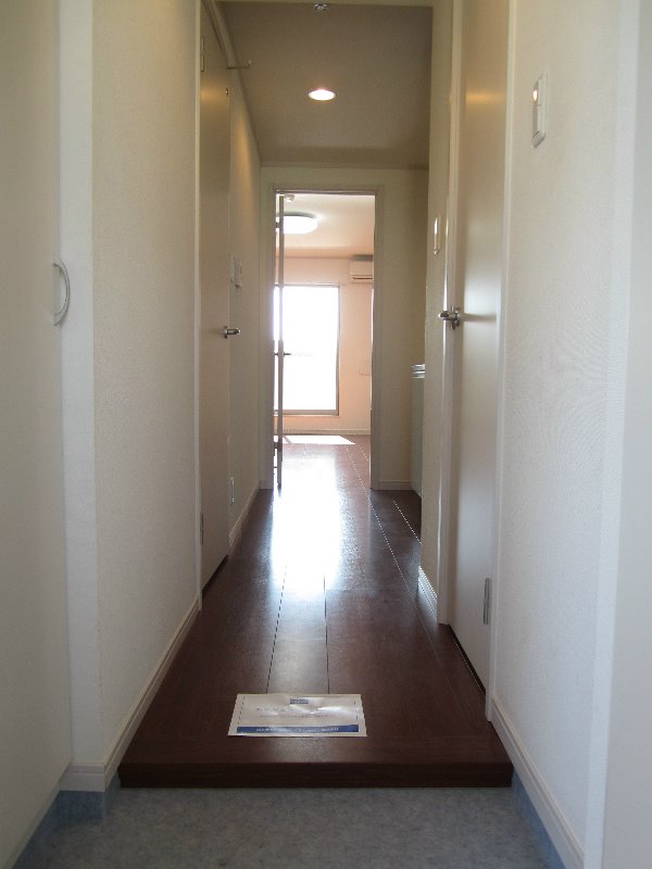 ネオハイブリッジ 玄関