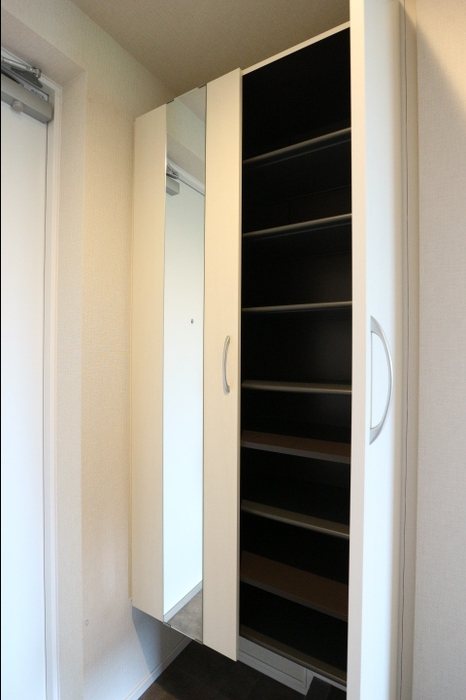 インフィニットカンワ 玄関