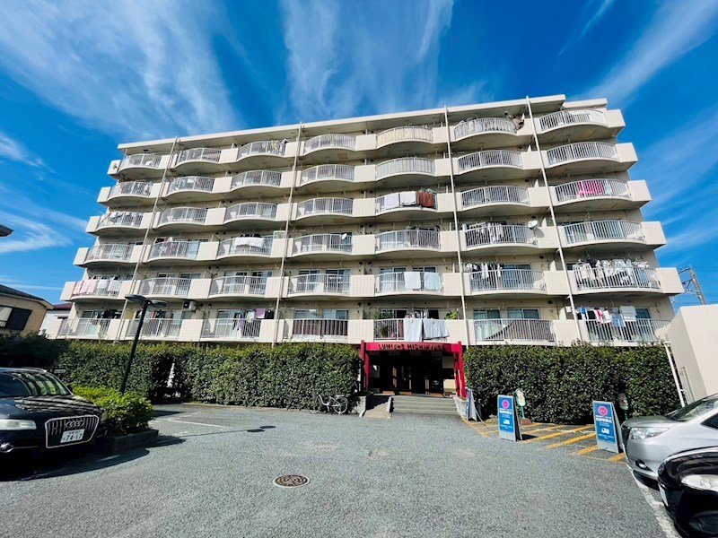 ルミエール西綾瀬 外観写真