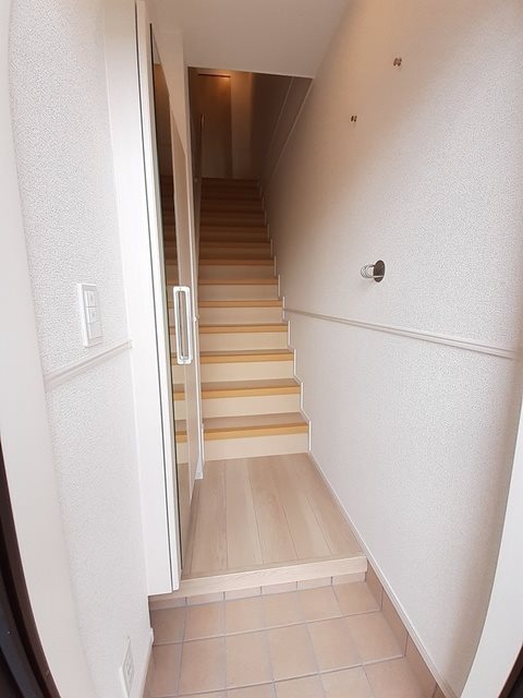 クローバーヒルズ 玄関