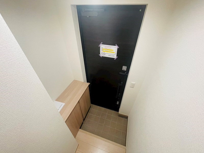 エクセル参番館 玄関