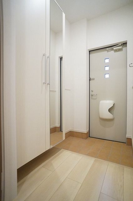 Ｔ・Ｆ・Ｋ 玄関