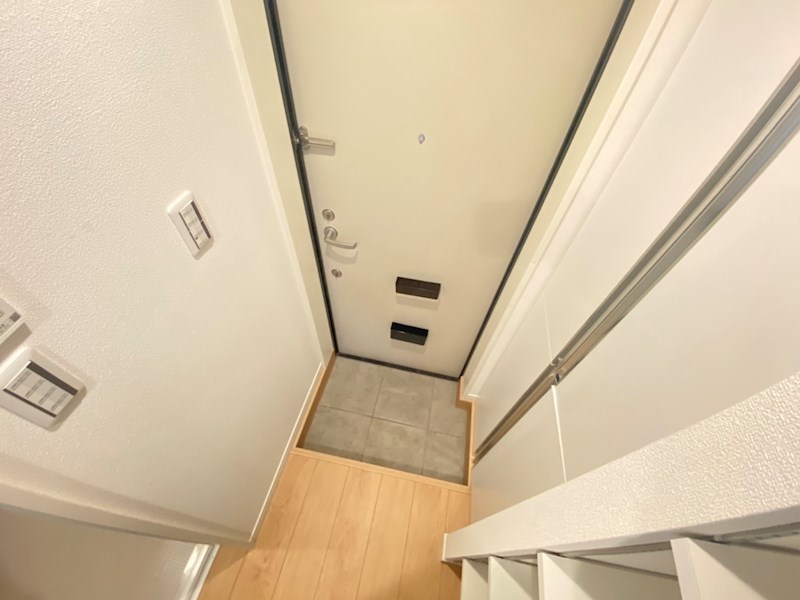 エクセラン馬橋west 玄関