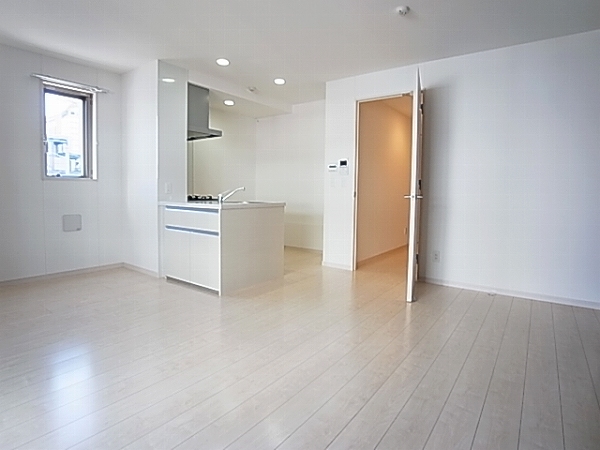 トレランス リビング