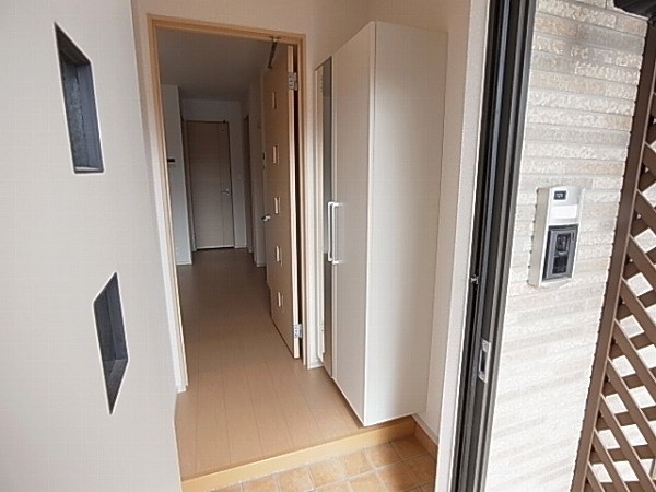 ウィステリア　カクトⅠ 玄関