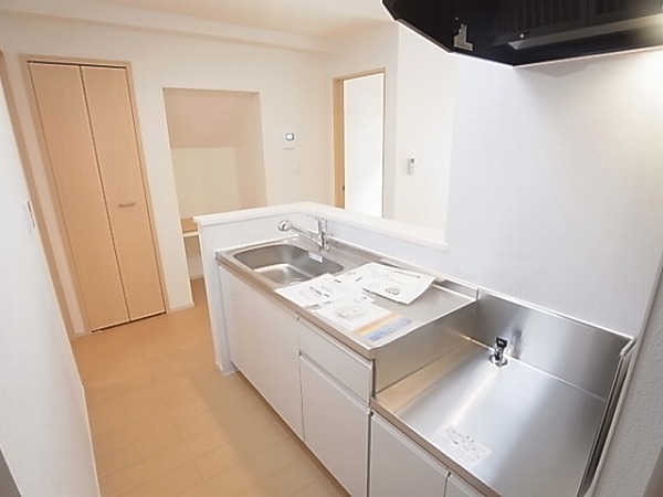 プレッソ・ヴィアーレⅠ キッチン