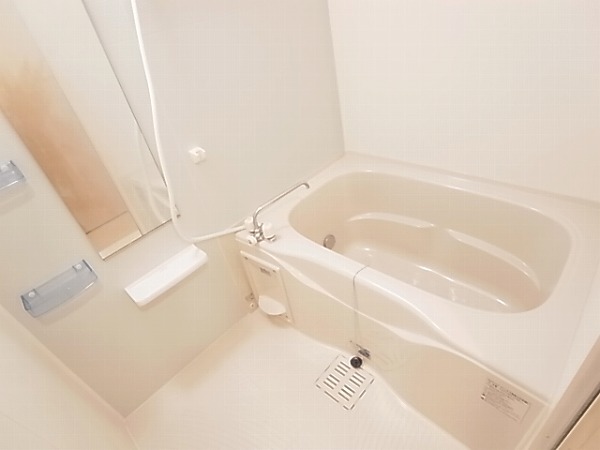 プレッソ・ヴィアーレⅠ 風呂画像