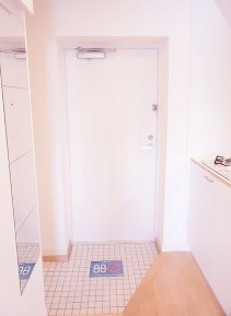 ハイネス松戸 玄関