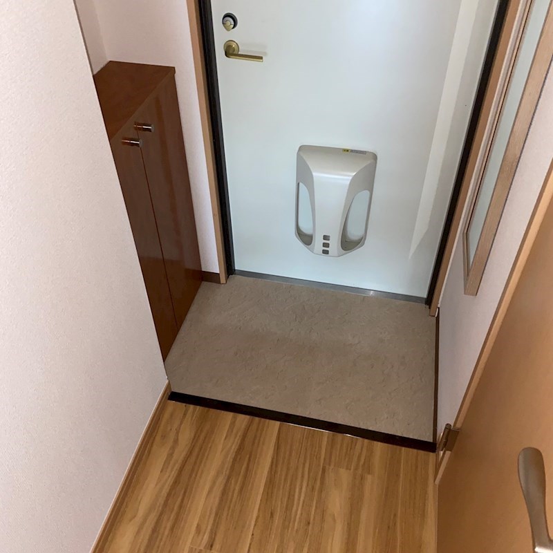 ラ・フラシオン  玄関