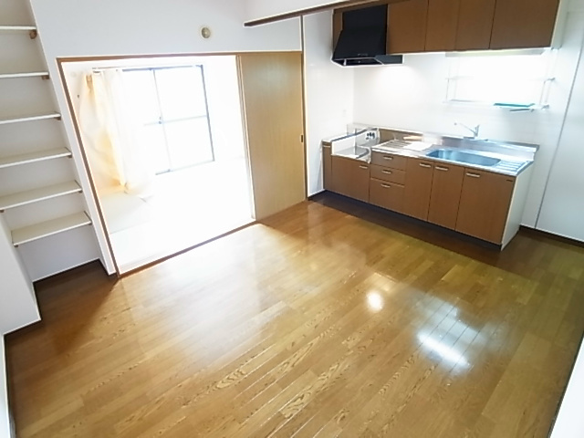 パインツリーコート リビング