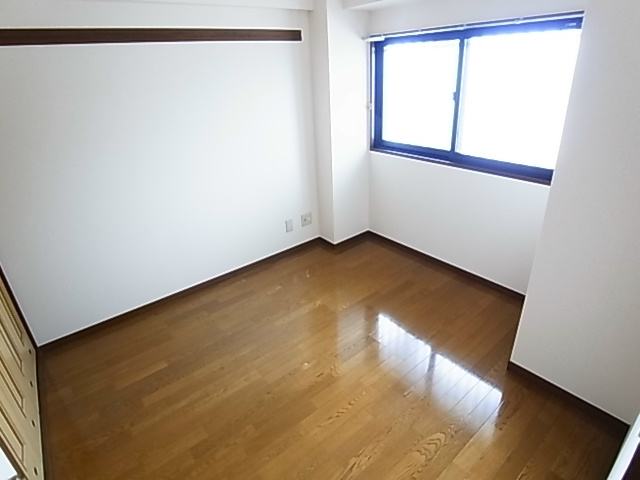 パインツリーコート ベッドルーム