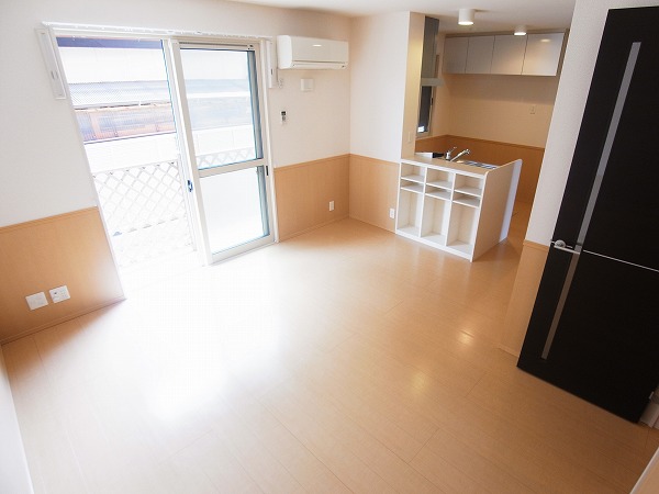 ビューフォレストC リビング