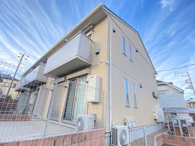 パリス 201号室 外観