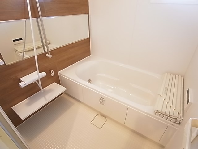 パリス 風呂画像