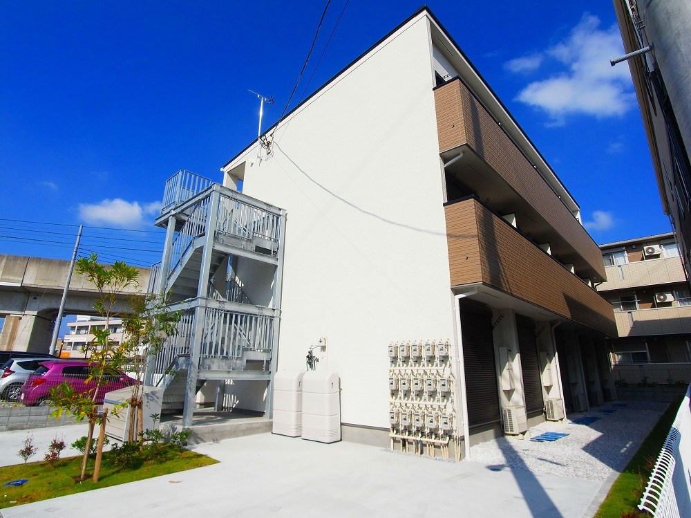 アトランティス 外観