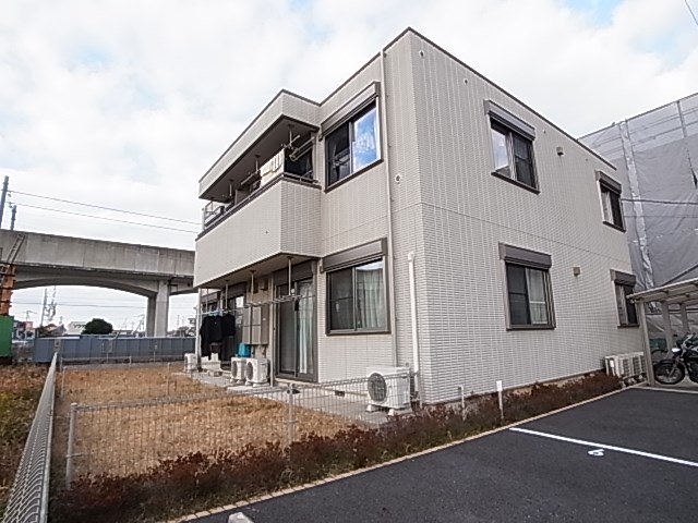 ヴィラ　ロイヤル 外観