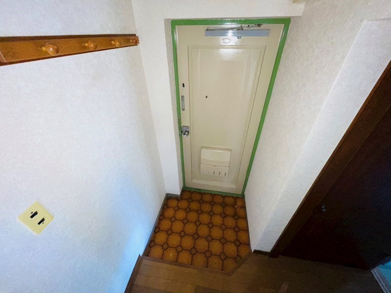 舎人吉岡ハイツ 玄関