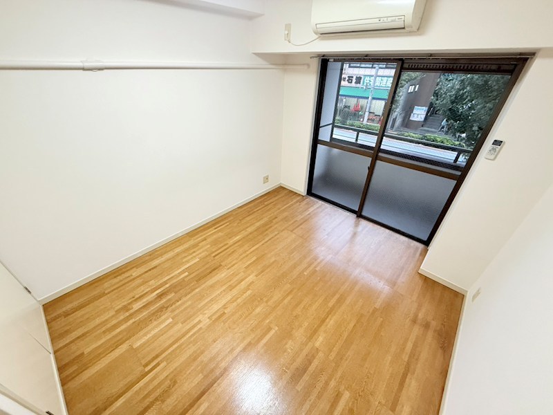 ホワイトシティ リビング