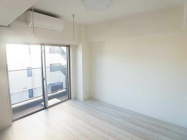 レアライズ綾瀬 ベッドルーム