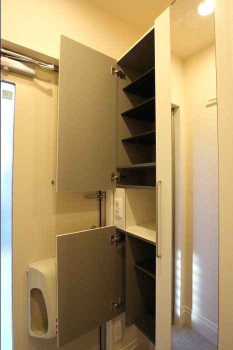 ジュモンターニュ 玄関