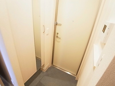 アゼリア松戸 玄関