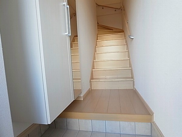 リッシュヒルズ柏の葉Ⅲ 玄関