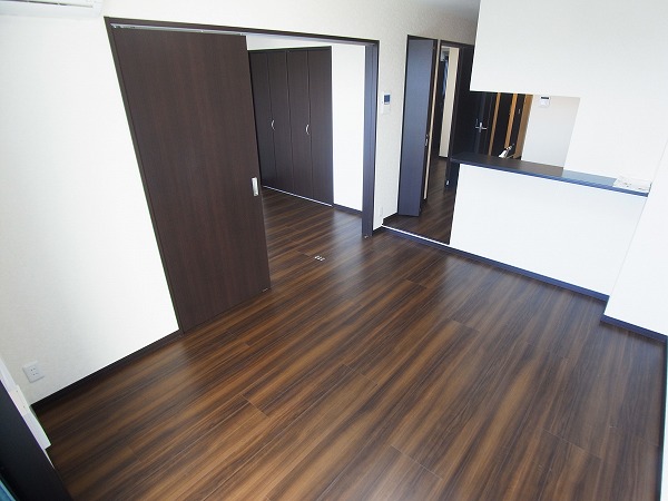 ロチュス・ルカルデ リビング