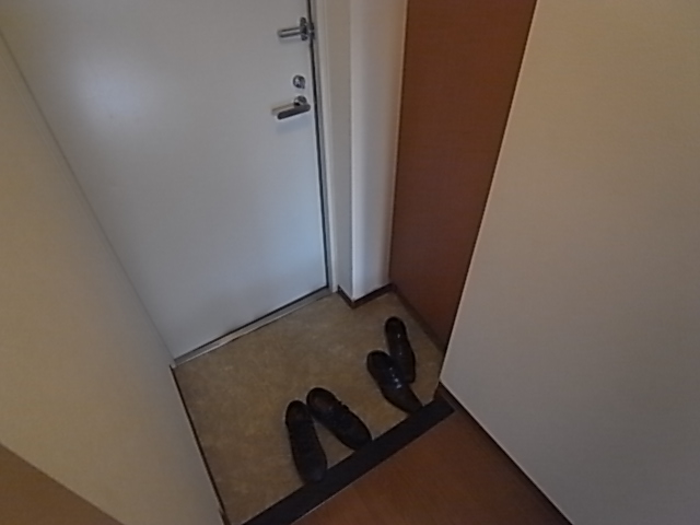 プライム柏 玄関
