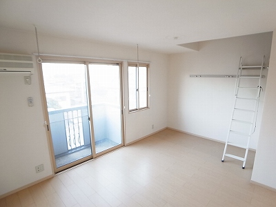 クロスクローバー リビング