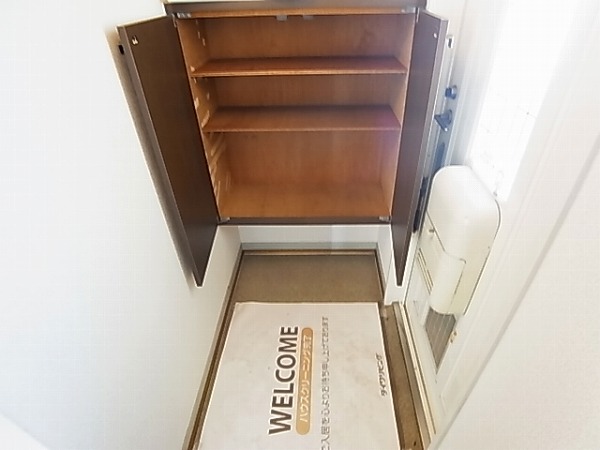 パールハイツ海老原28 玄関