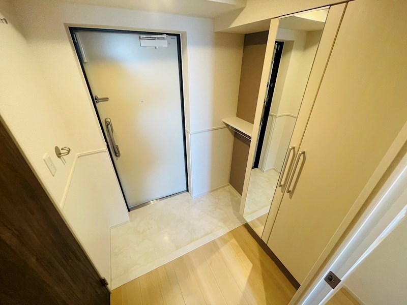 コントレイル 玄関