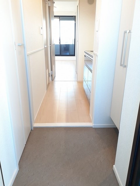 ラ・ポーズ 玄関