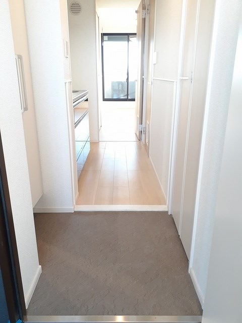 ラ・ポーズ 玄関