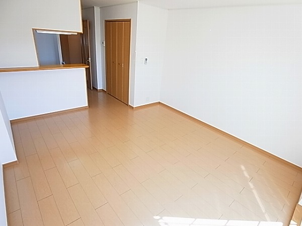 ロックガーデン森B リビング