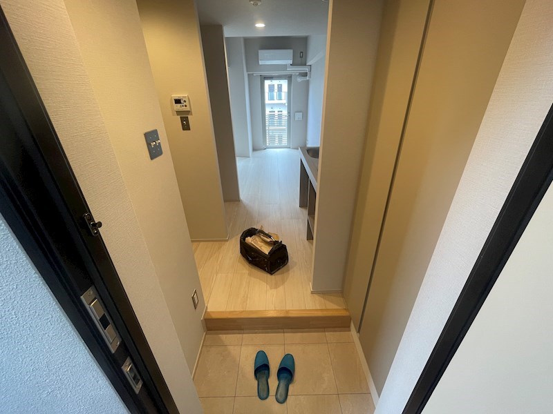 ART APARTMENT IN Ootaka-no-Mori 玄関