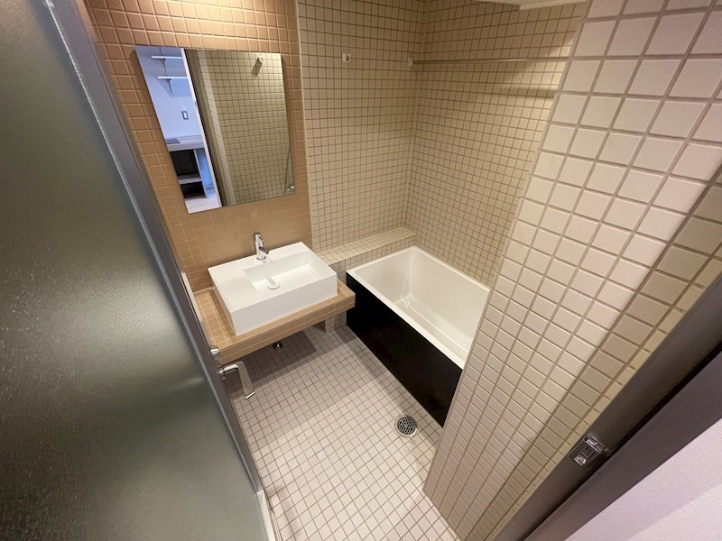 ART APARTMENT IN Ootaka-no-Mori 風呂画像