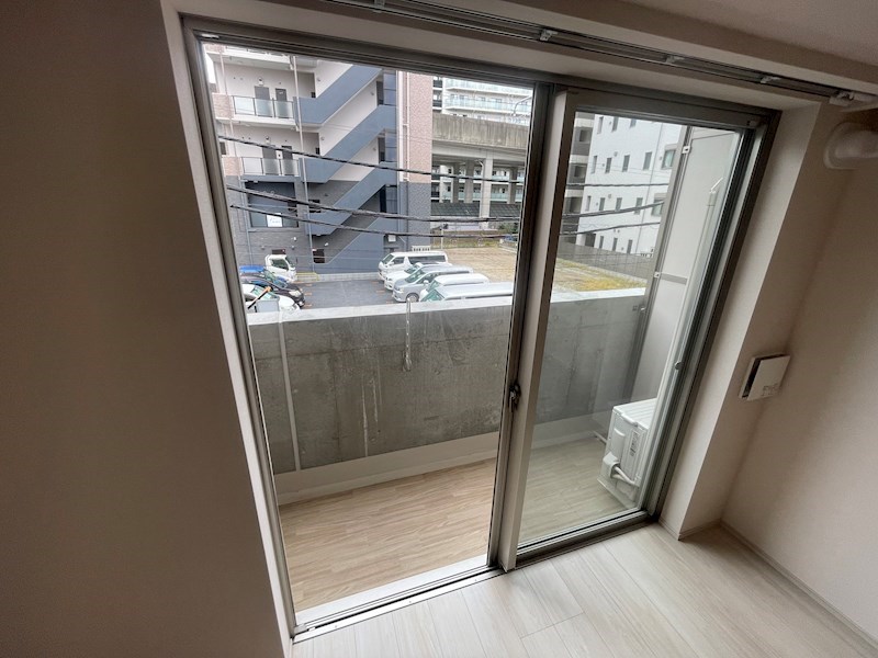 ART APARTMENT IN Ootaka-no-Mori ベランダ