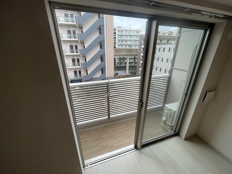 ART APARTMENT IN Ootaka-no-Mori ベランダ