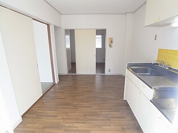 エステートピア八幡Ⅰ リビング