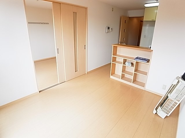 ロイヤルヒル　Ｅａｓｔ リビング