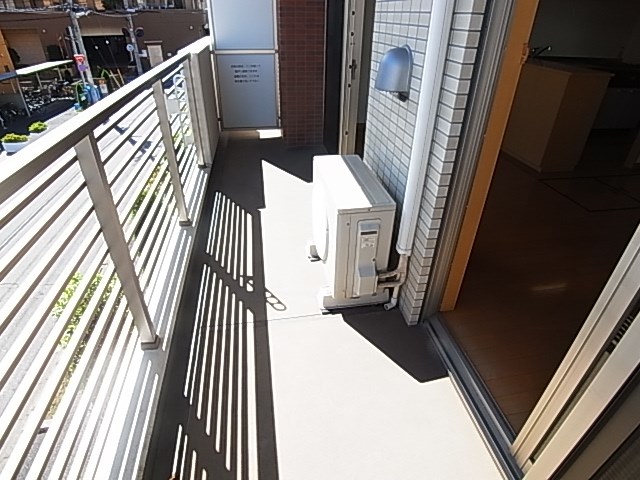 ルネ　シェスタ ベランダ