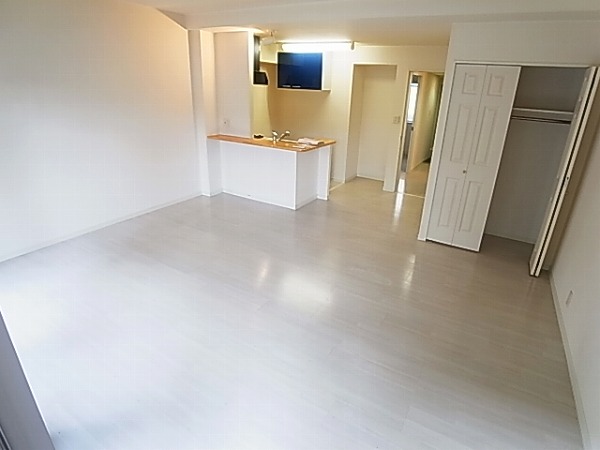 アベニール リビング