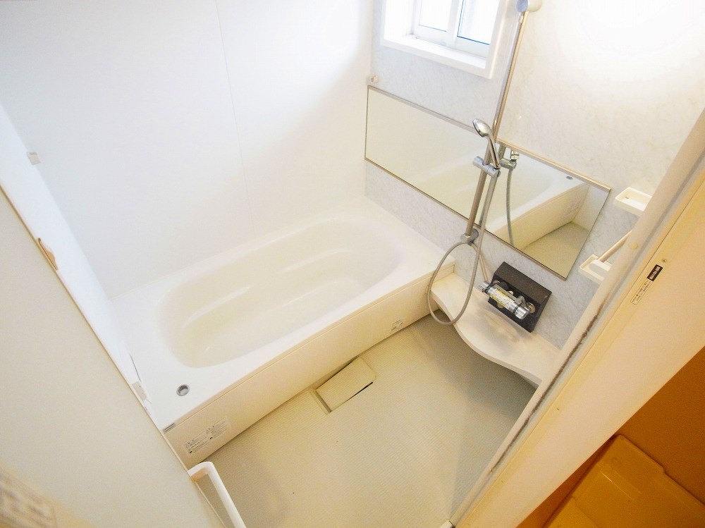 レユシール　イコウ 風呂画像