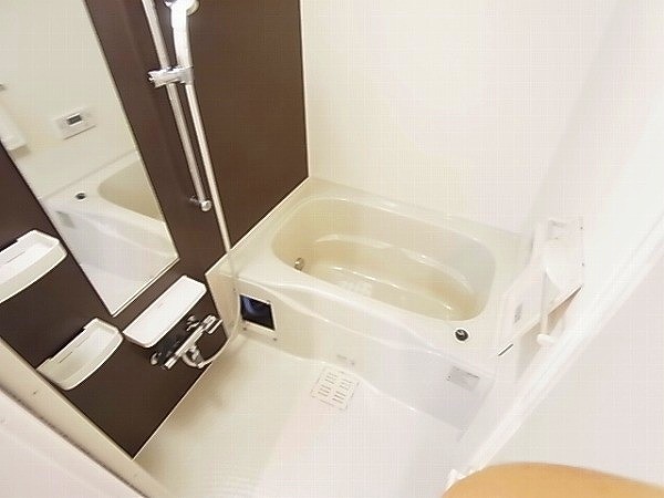 フライハイト 風呂画像